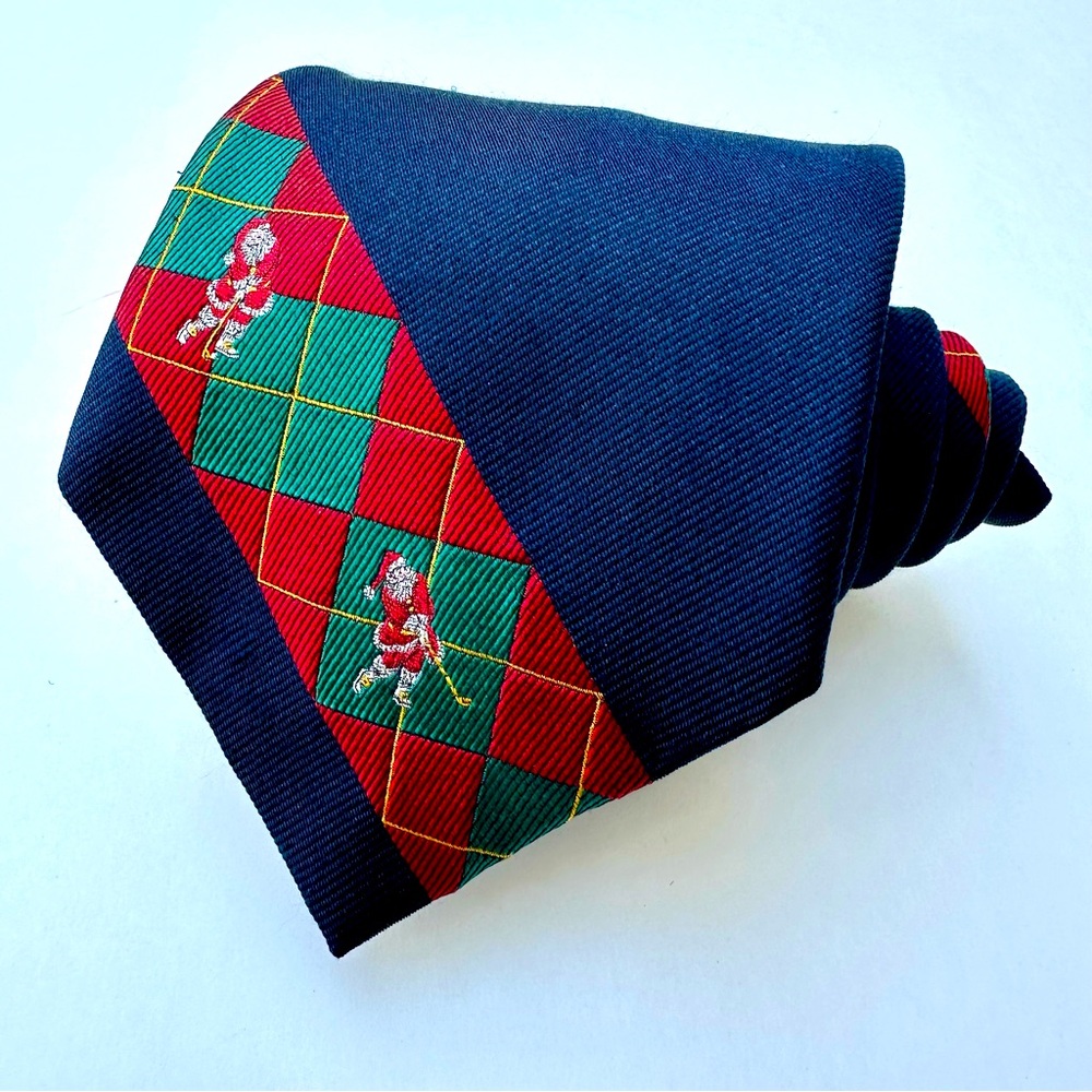 🎄Vintage Golfing Santa Silk Embroidered Diagonal Blue Mark Shale Classic Tie, 4"